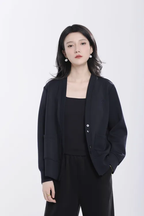 【雅馨甄选25-118】2025秋季新款v领大码休闲舒适开衫百搭胖人外套