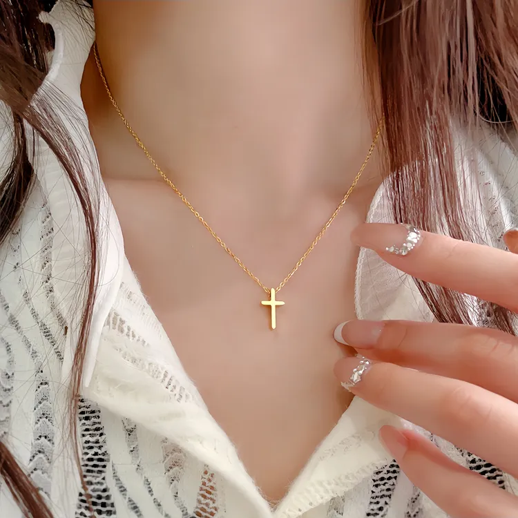 钛钢项链 简约十字架吊坠项链女金色气质新款不掉色百搭锁骨链ins