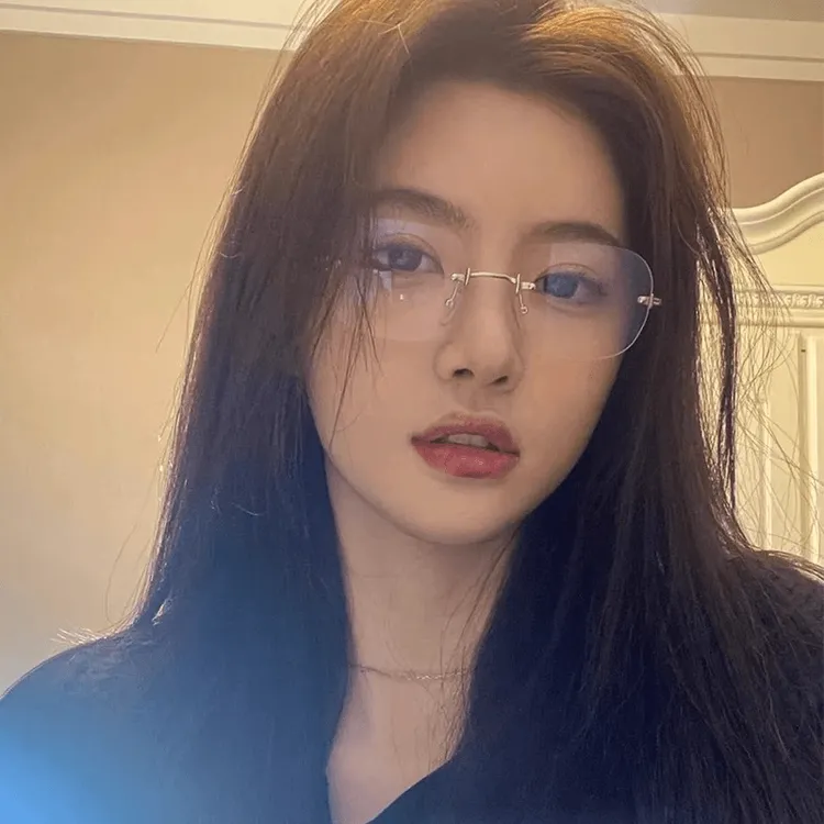 绝美无边框禁欲近视眼镜时尚防蓝光韩版超轻女款网红高端金丝眼镜商品图