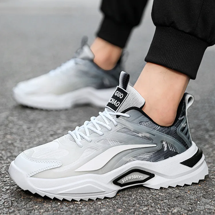 男鞋增高平跟跑步春季时尚休闲鞋透气夏季胶粘鞋子