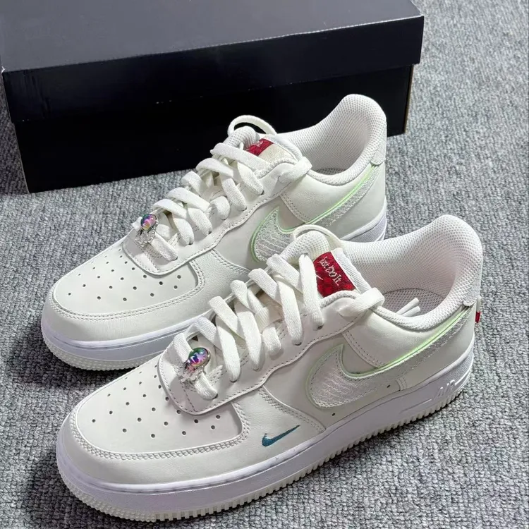 Nike AirForce 1Low龙年限定耐磨低帮空军一号板鞋男米白官方正品