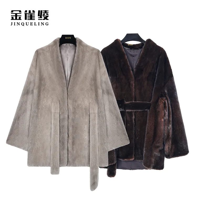 金雀绫【冬日布拉格】冬季新款水貂皮草V领短款外套K0190
