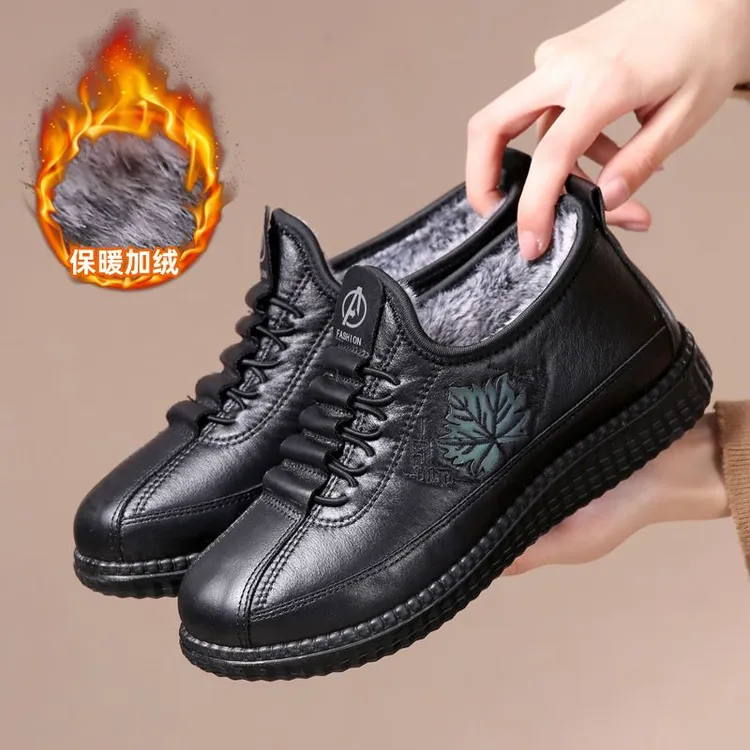 新款棉鞋女加绒加厚中老年人棉靴防滑保暖妈妈鞋冬季