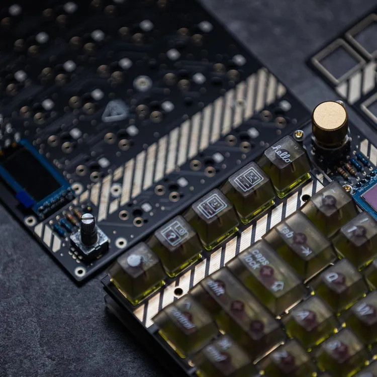 LeleLab Y2K76 热插拔客制化机械键盘套件透明游戏工业风拆卸