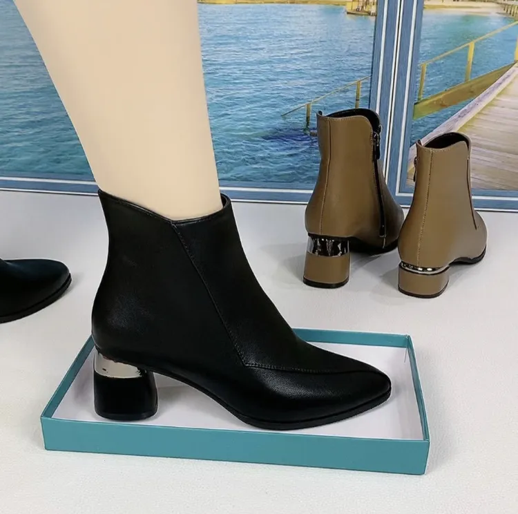 2025春季新款时尚英伦风靴子中跟单靴粗跟瘦瘦靴洋气百搭马丁靴女
