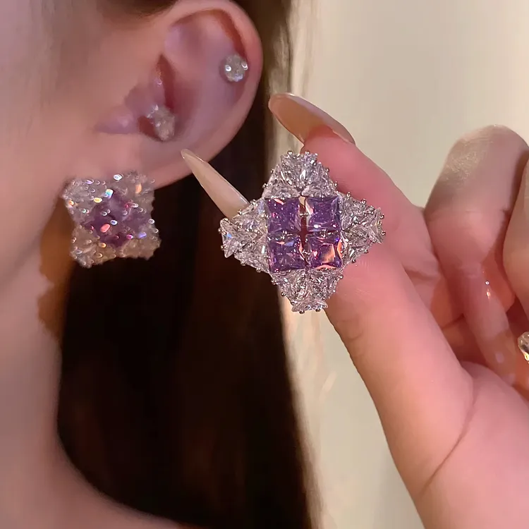 铜合金合成锆石耳饰 轻奢精致高级满钻耳环百搭气质新款爆款耳钉