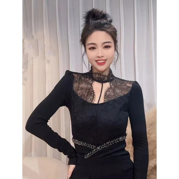 法式秋冬新款百搭时尚蕾丝拼接镂空挂脖拼接圆领长袖T恤女上衣ins