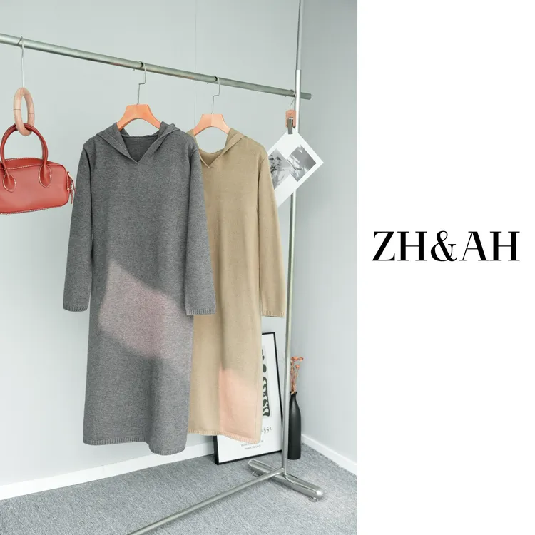 ZH&AH【舒芙蕾】秋季新款时尚气质百搭设计感简约加厚连帽毛衣裙