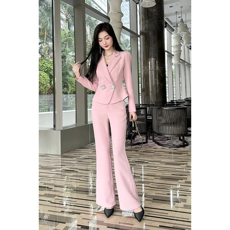 格润雅【绝色蜜桃】高冷范女装两件套新款时尚减龄外套高腰微喇裤