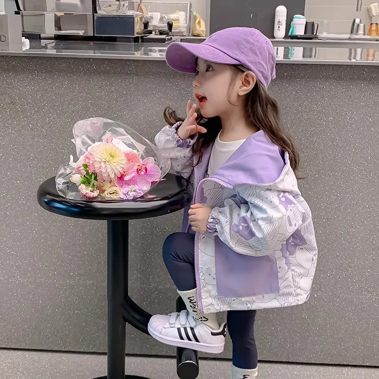 女童冲锋衣外套春秋款2024新款秋装女孩连帽上衣儿童秋季童装衣服