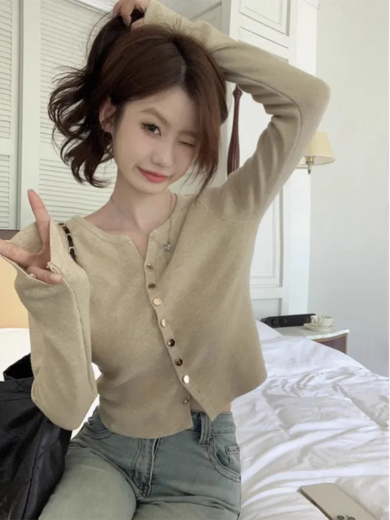 【现货】长袖打底针织衫女春季新款韩版时尚修身显瘦短款上衣A3-14