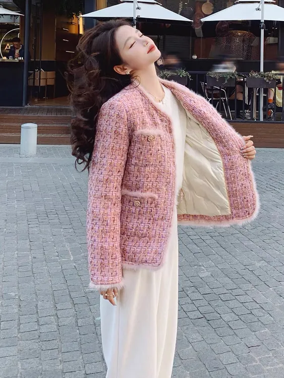 粉色小香风加厚内胆厚外套女秋冬2025新款爆款高端精致女士短款