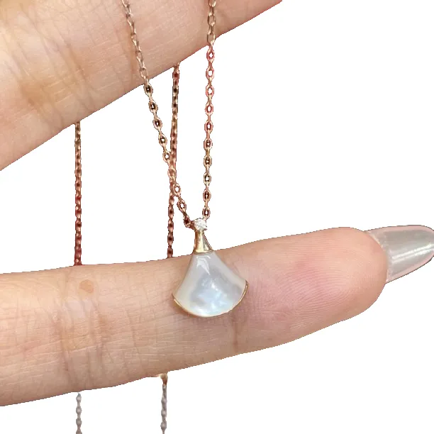 18K金白贝母小裙子吊坠【不含链】短款单坠美丽迷你精美优雅项坠