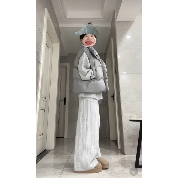 【现货速发】秋冬穿搭一整套2025款保暖棉服马甲针织衫休闲裤三件套