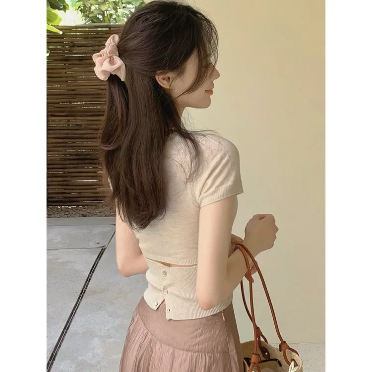 冰丝针织短袖t恤女夏季2024新款设计感高腰圆领修身显瘦短款上衣