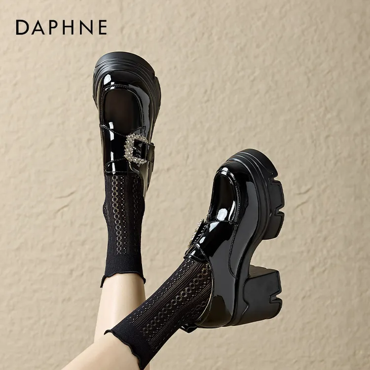 达芙妮8.5cm厚底乐福鞋女2025夏季粗跟高跟单鞋英伦风黑色小皮鞋