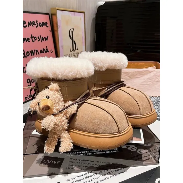 2024新款时尚冬季小熊大头卡皮巴拉雪地靴防滑厚底百搭加绒棉鞋