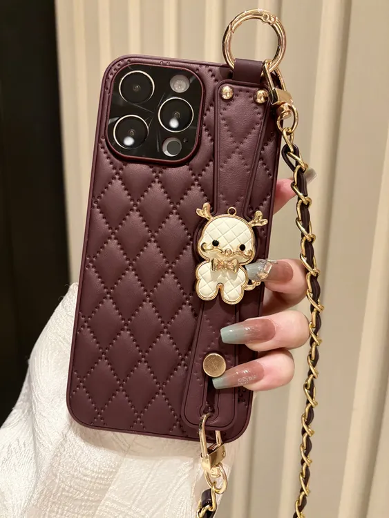 高品质奢华适用苹果15/14/13手机壳斜挎挂绳女小香风腕带全包防摔