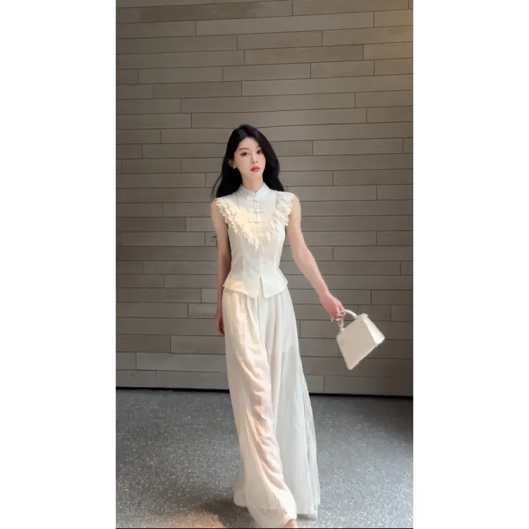 新中式轻国风套装女夏季新款盘扣刺绣折角腰上衣冰丝阔腿裤两件套