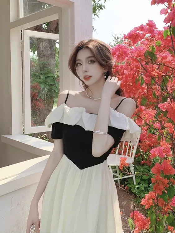 一字领拼接撞色吊带连衣裙女秋季新款法式高级感修身收腰气质长裙