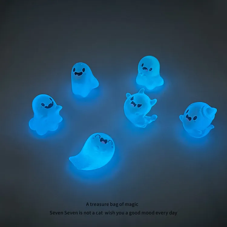 奇奇怪怪的小东西~无聊了整一堆会发光的蓝色小幽灵玩!夜光 摆件