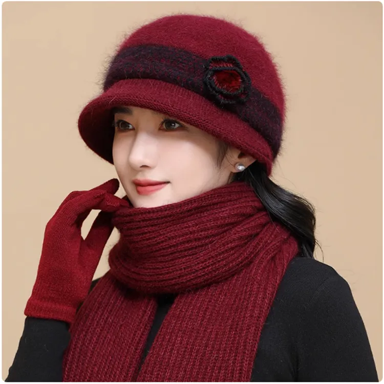 女式秋冬护耳围巾显脸小保暖帽子本命年秋冬保暖帽子妈妈奶奶冷帽