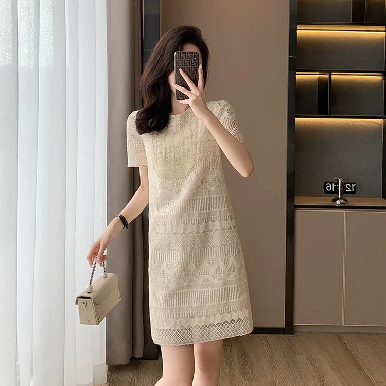 夏季新款法式气质轻奢高贵上档次蕾丝连衣裙高端精致显瘦爆款裙子