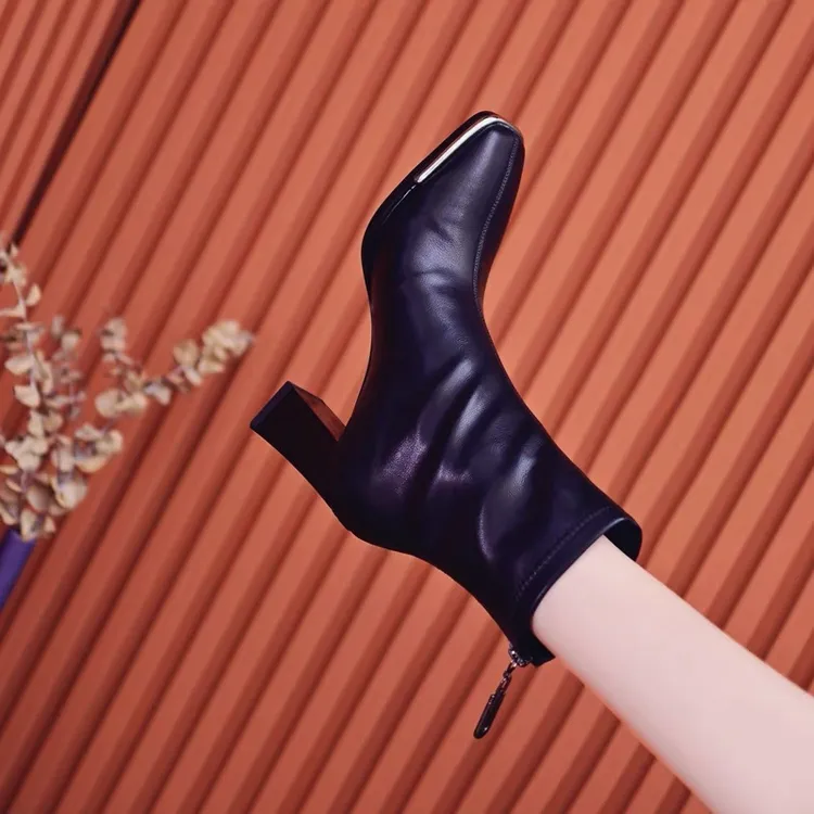 粗跟短靴女方头2025年秋冬新款马丁靴不累脚皮靴弹力瘦瘦靴高跟鞋