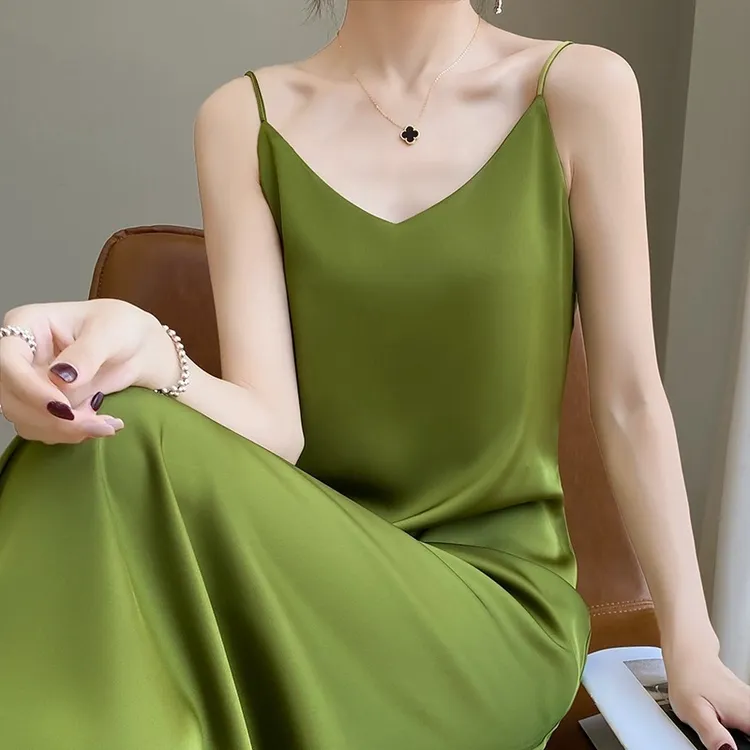 连衣裙女夏季宽松内搭长裙法式设计感仙女缎面百搭气质宽松连衣裙