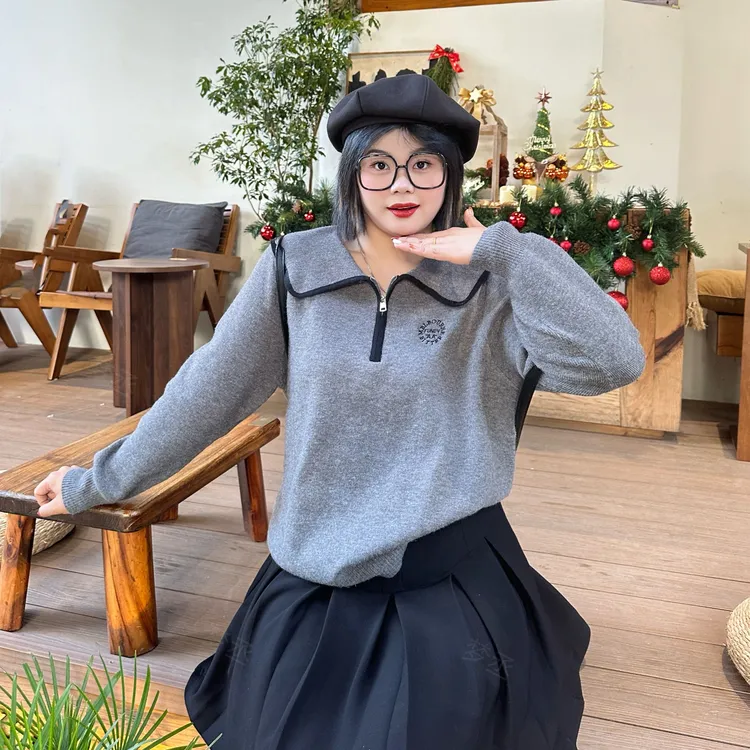 梦丞【稚气学妹】大码女装娃娃领刺绣洋气宽松减龄百搭显瘦针织衫