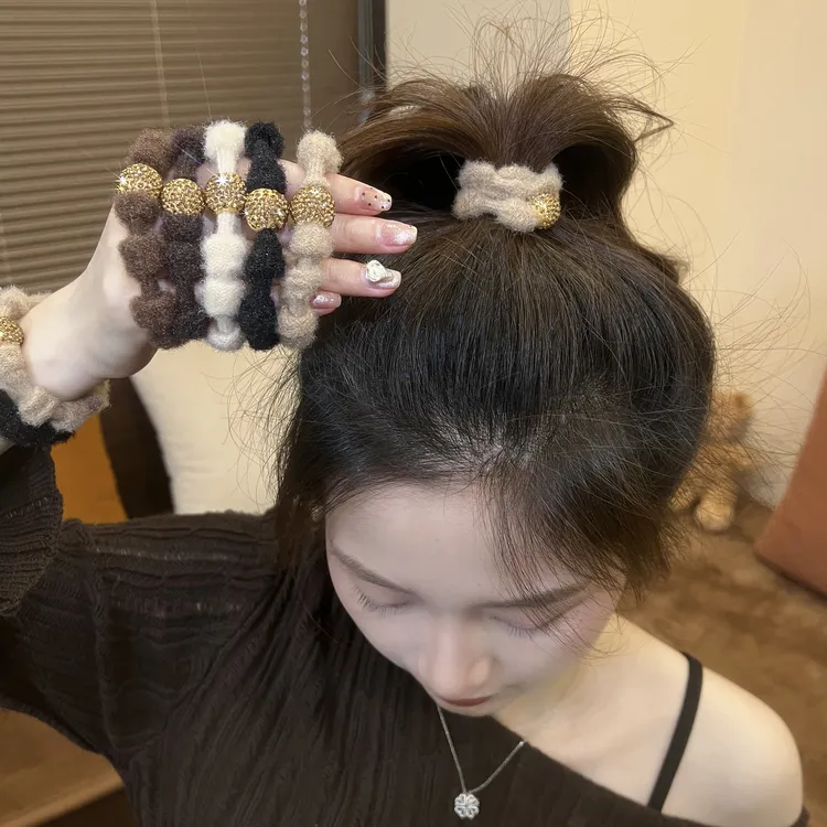 香妃恋人秋冬新款毛绒发绳高弹力气质不伤发发圈简约百搭头绳