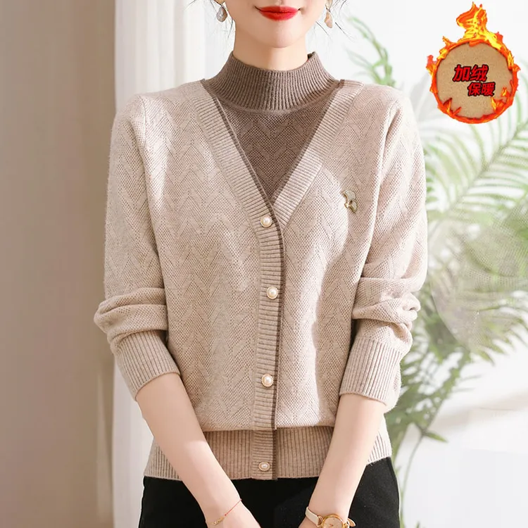 妈妈秋冬新款宽松假两件半高领毛衣中老年女春秋针织打底衫洋气