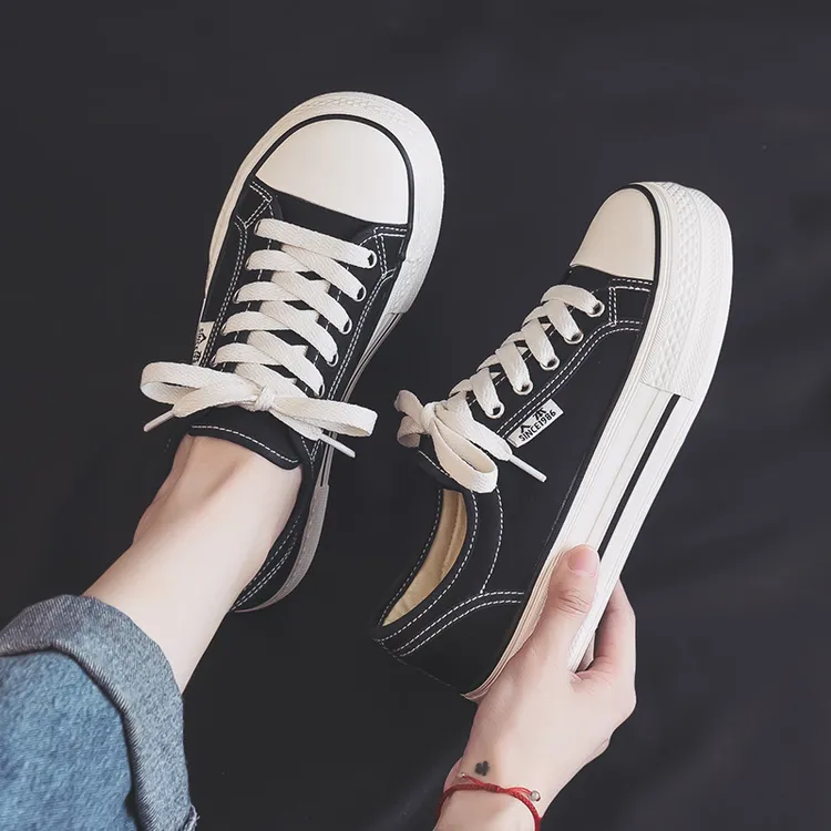 人本新款方头帆布鞋黑色厚底平底防滑耐磨硫化经典春秋薄款布鞋