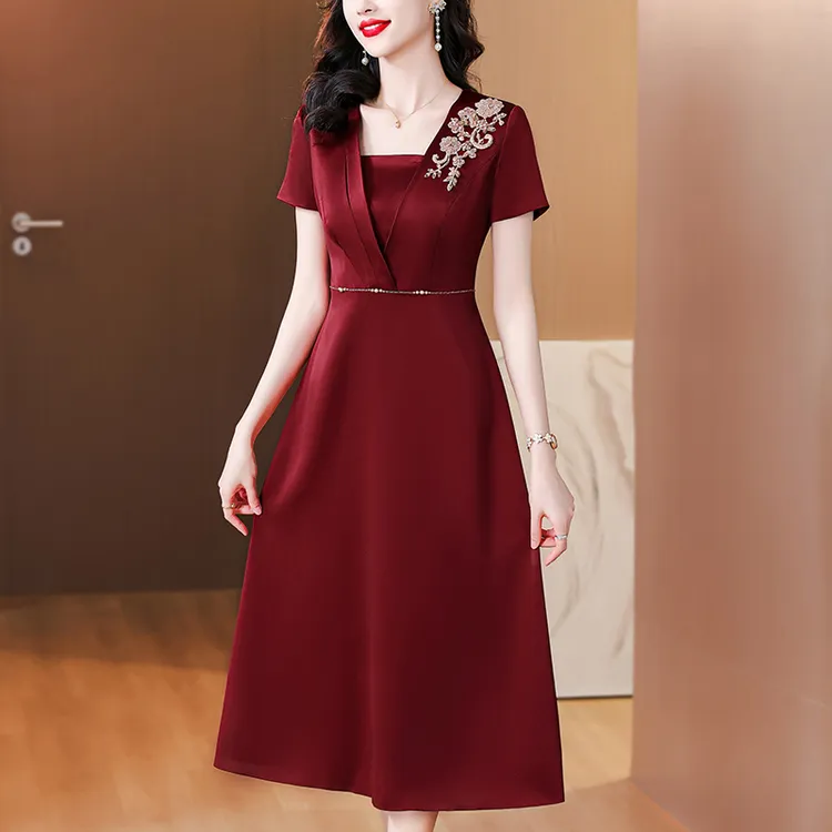 高级感上档次礼服连衣裙婚礼妈妈礼服2025年新款高端喜婆婆婚宴装