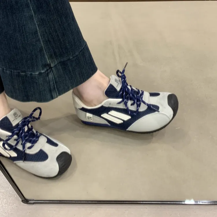 超火阿甘德训鞋女2025新款夏季平底户外跑步鞋轻便休闲运动鞋板鞋