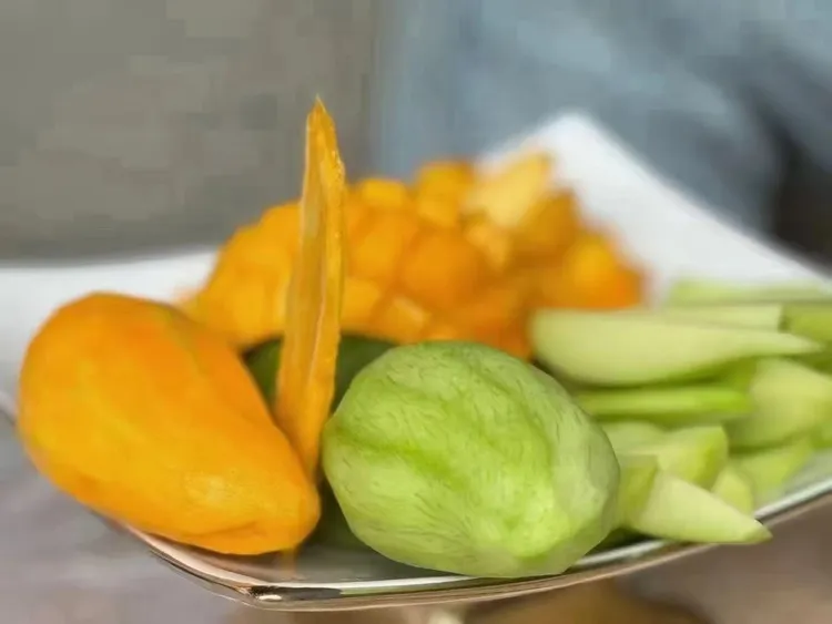 广西百色田东小金煌芒果核薄脆甜肉多