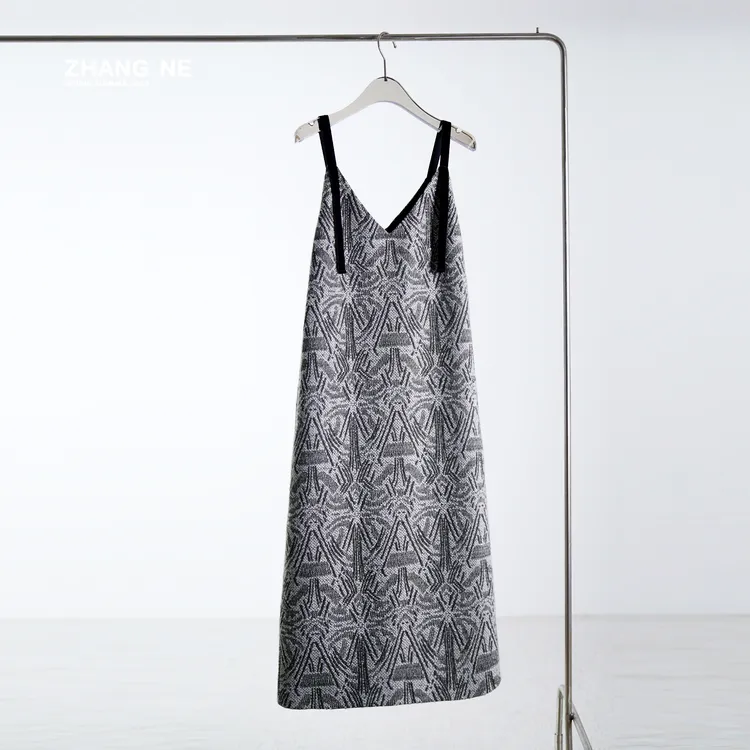 【ZHANG NE】气质时尚休闲舒适百搭吊带连衣裙-23062012074