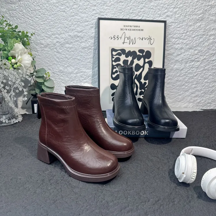 【品牌处理】英伦方头短靴秋季冬季后拉链高跟防滑粗跟皮靴