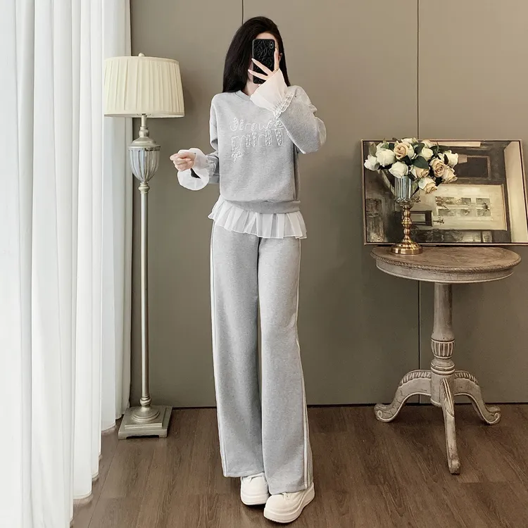 秋装女款爆款2025新款宽松显瘦洋气减龄运动休闲韩版卫衣两件套装