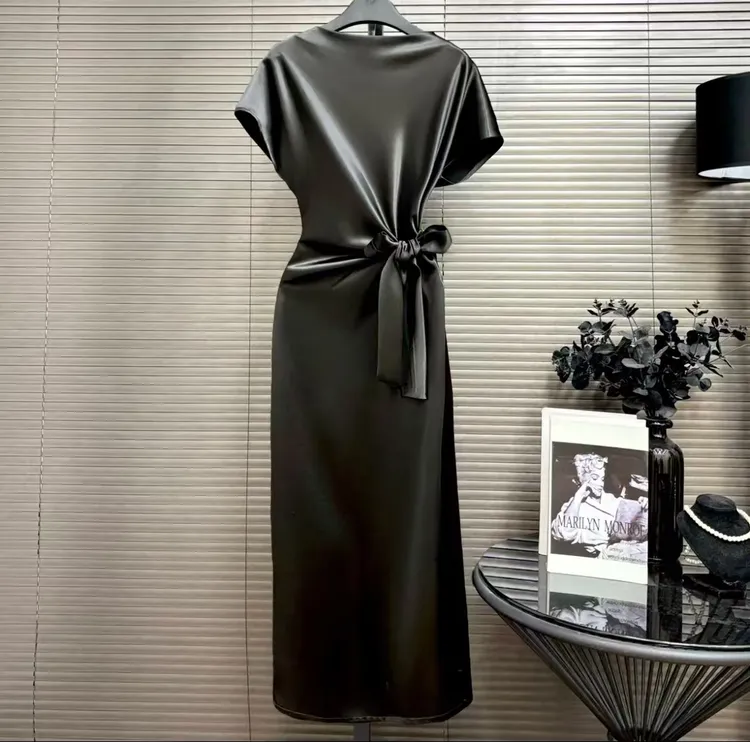 008设计款酸酸连衣高级贵气奢华缎面连衣裙高订款