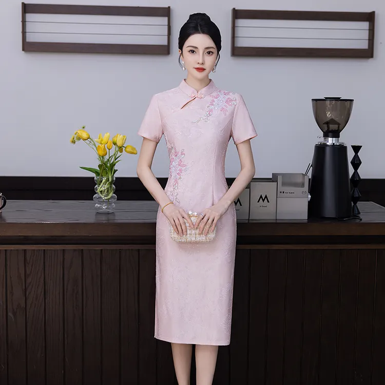 中式立领短袖夏季旗袍粉色订婚穿搭优雅时尚小个子喜婆婆喜妈妈