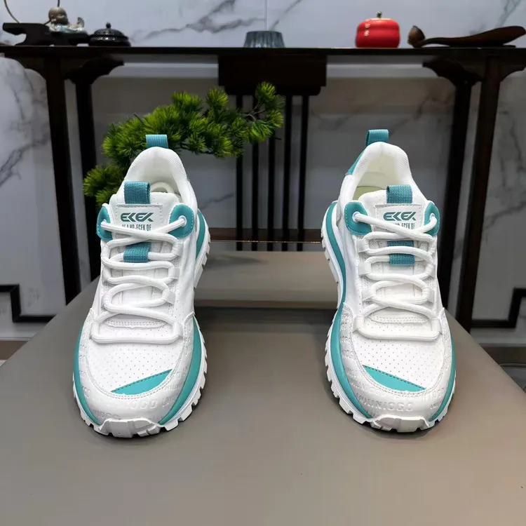 2025夏季新款低帮透气弹力布舒适百搭男款休闲鞋青春潮流运动鞋男