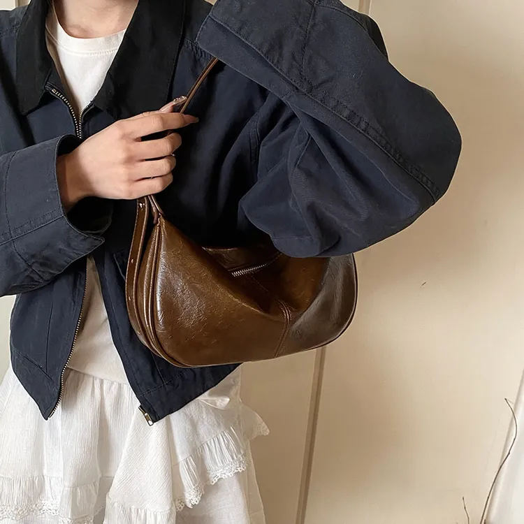 斜挎包饺子包朋克风防刮单肩纯色洋气秋冬肩包简约小包包-8513