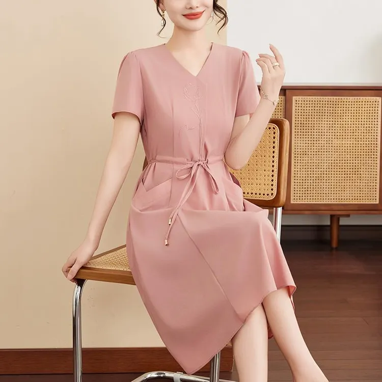 恒源祥彩羊小个子妈妈装2025夏季时尚V领短袖雪纺连衣裙款带口袋