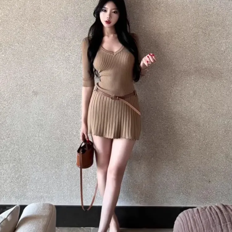 法式时尚复古气质V领中袖腰带针织修身显瘦短款连衣裙女C64444#qc