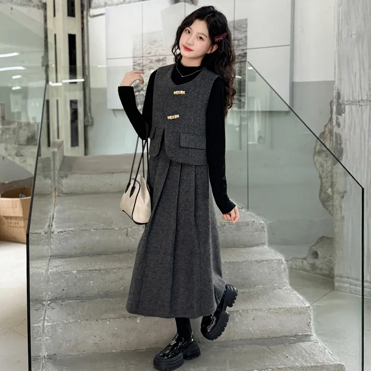 女童秋冬装套装2025新款洋气中大儿童毛呢马甲百褶裙三件套法式潮