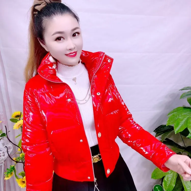 小个子时尚洋气亮面免洗加厚保暖修身长袖棉服女外套