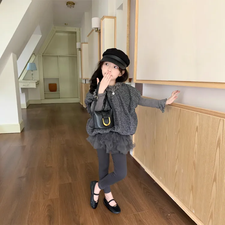 甜小七2025秋季新款女童洋气时髦儿童马甲木耳边打底衫裙裤套装