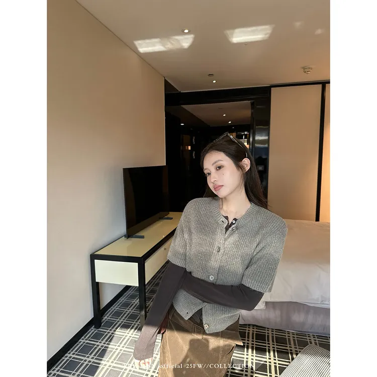 THEISSN宁司 坑条针织外搭针织衫女秋季修身T恤套装 01420/01418