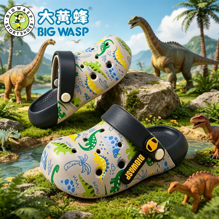 大黄蜂儿童洞洞鞋男童夏季2026新凉鞋款轻便软底男孩户外防滑凉拖